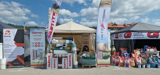 Folije za silažu i mreže za baliranje na sajmu na otvorenom